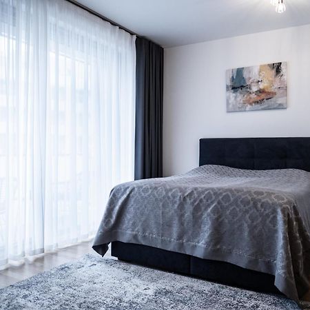 Luxury City Centre Apartment Praga Esterno foto
