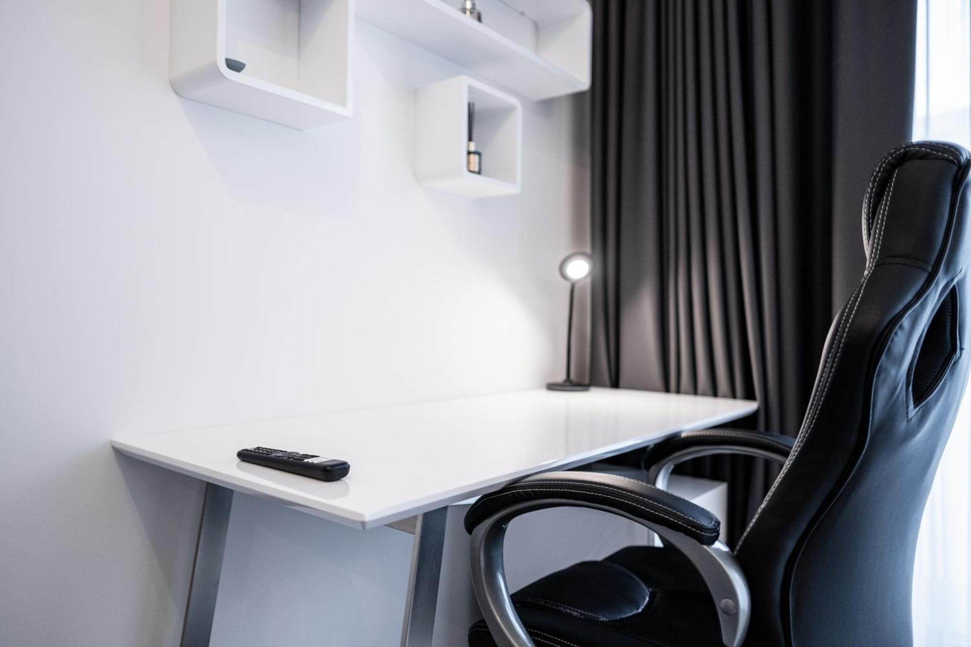 Luxury City Centre Apartment Praga Esterno foto